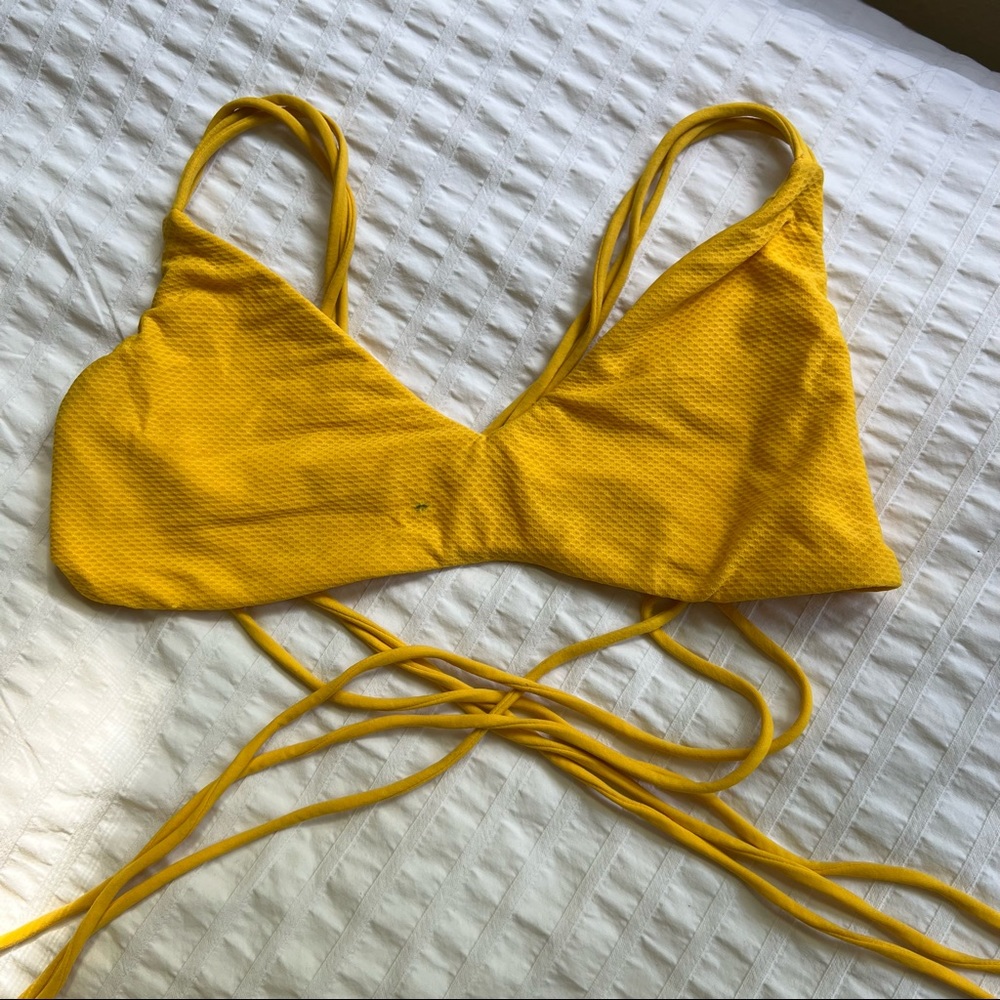 BOYS + ARROWS STRAPPY BIKINI TOP